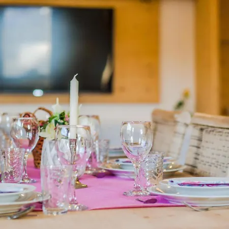 Gretel In Feriehus Zorge